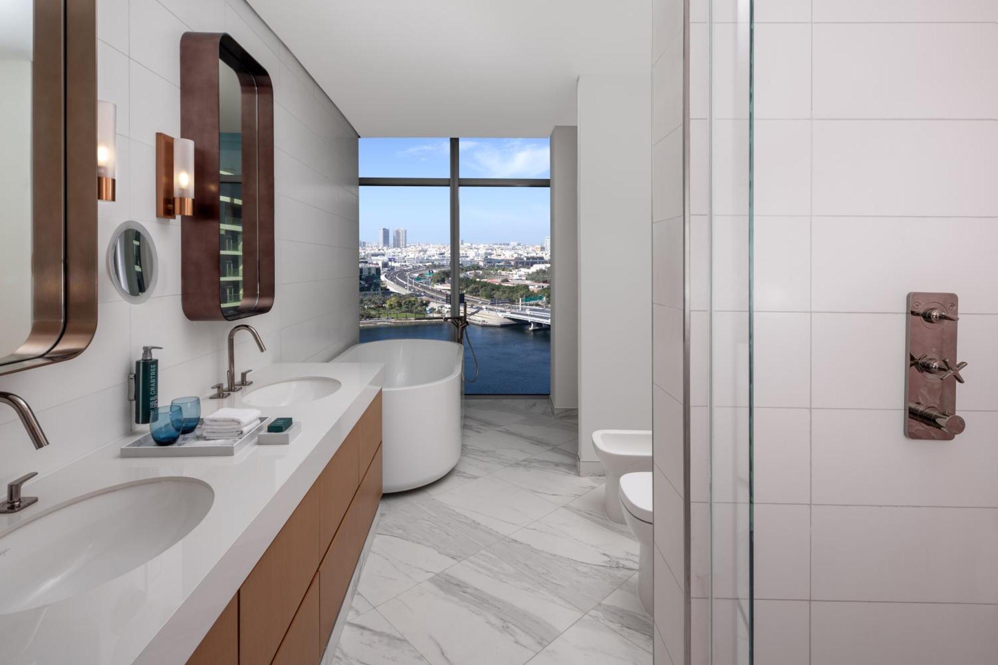 Hilton Dubai Creek Hotel & Residences Exterior photo
